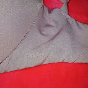 NWOT SKIMS Wireless Form Tshirt Light Blush Bra 32DDD (32H)